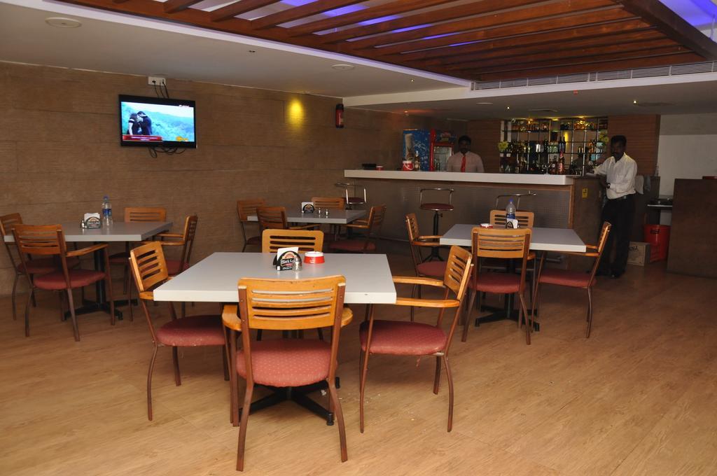Hotel Western Gatz Theni Exterior foto