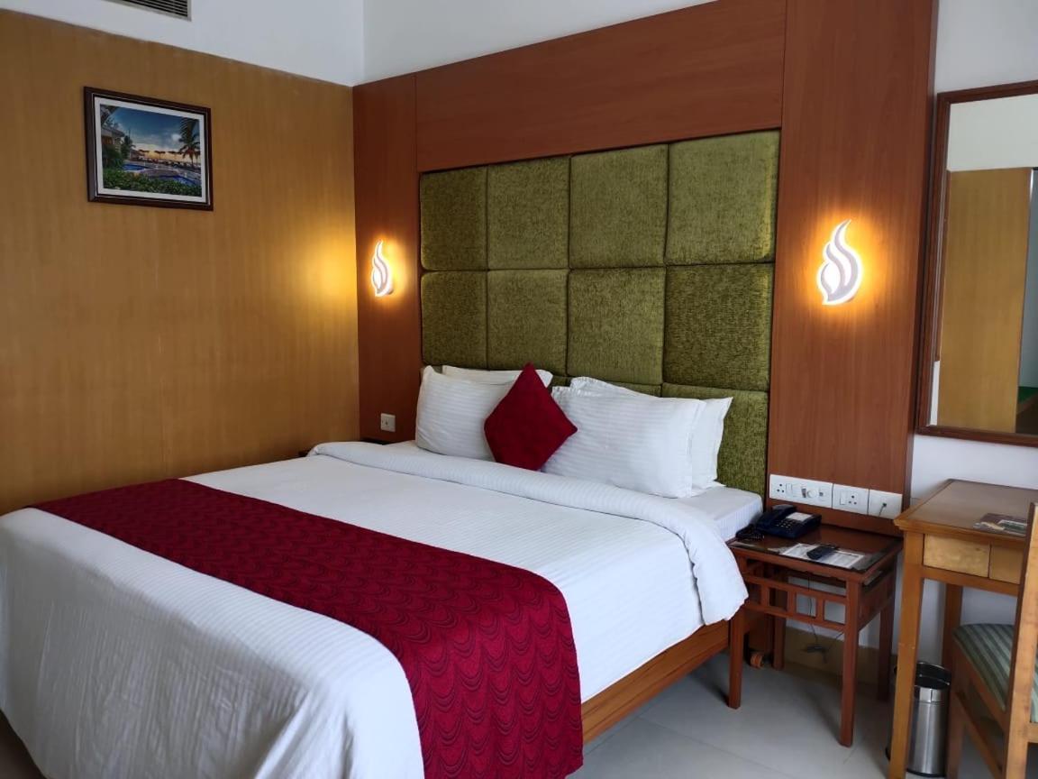 Hotel Western Gatz Theni Exterior foto